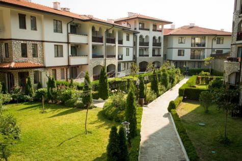 First-Line Apartment in Sveti Vlas – Stylish Property Near the Beach and Marina Dinevi Yacht Port
