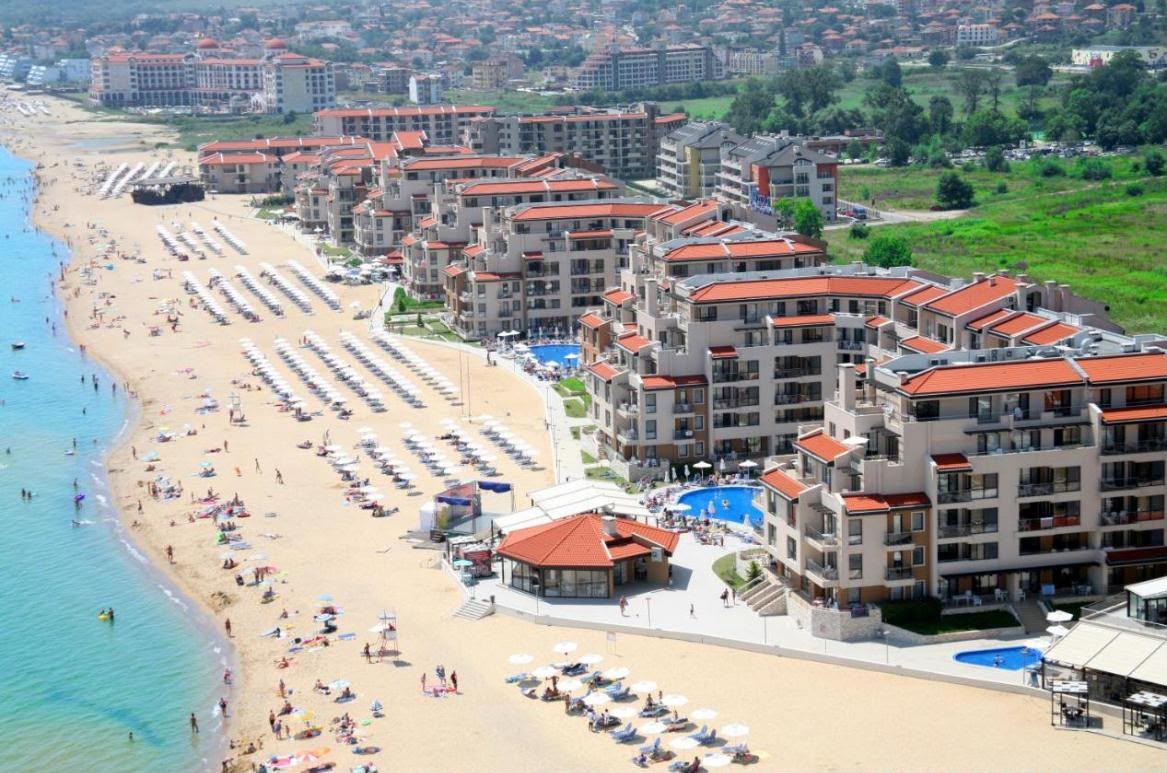 Spacious Two-Bedroom Apartment on the First Sea Line in Obzor with Panoramic Sea View