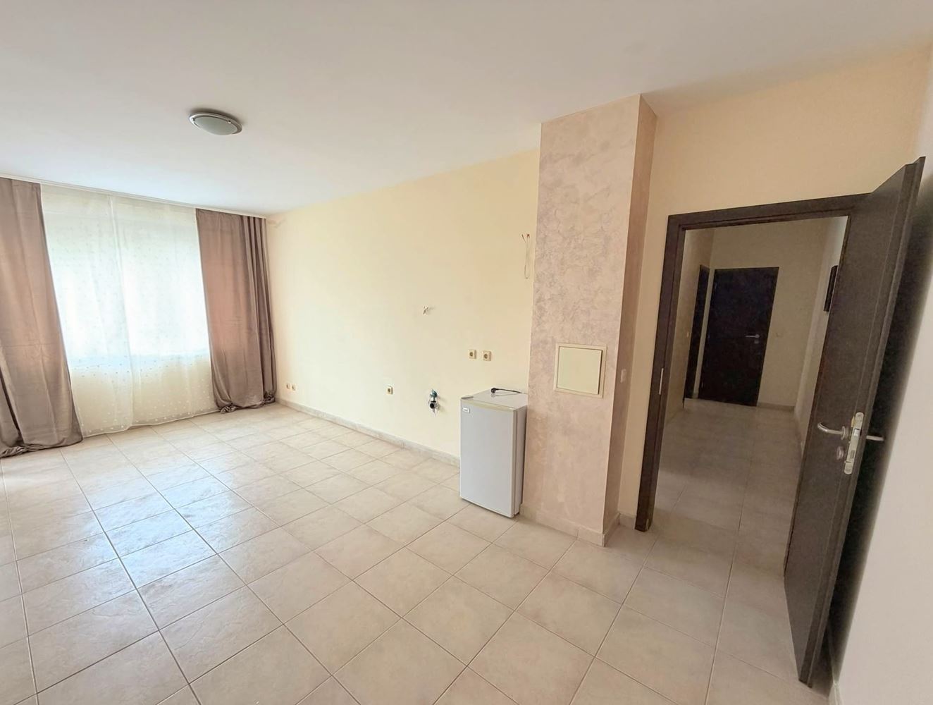 Three-room apartment in Sunny Beach with no maintenance fee – excellent location, attractive investment