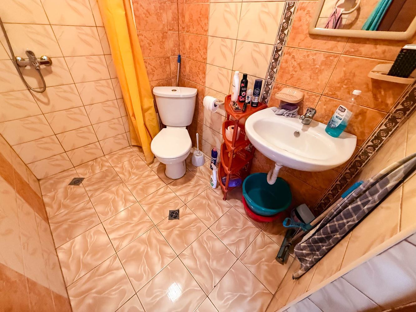 Sunny Beach: Cozy One-Bedroom Apartment with Low Maintenance Fee