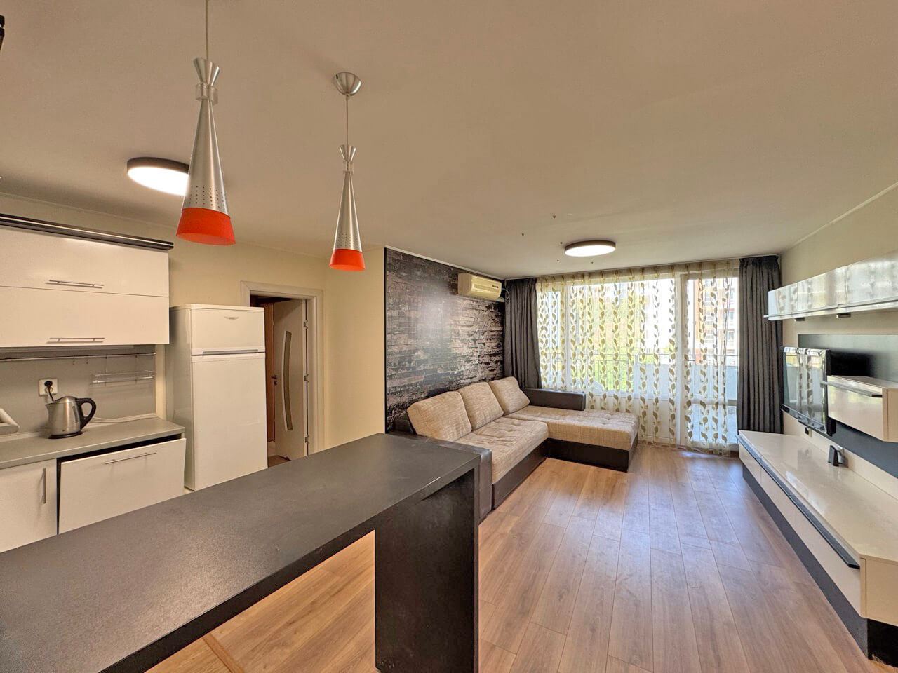 Two-bedroom apartment in a luxury complex on the first line in Sveti Vlas