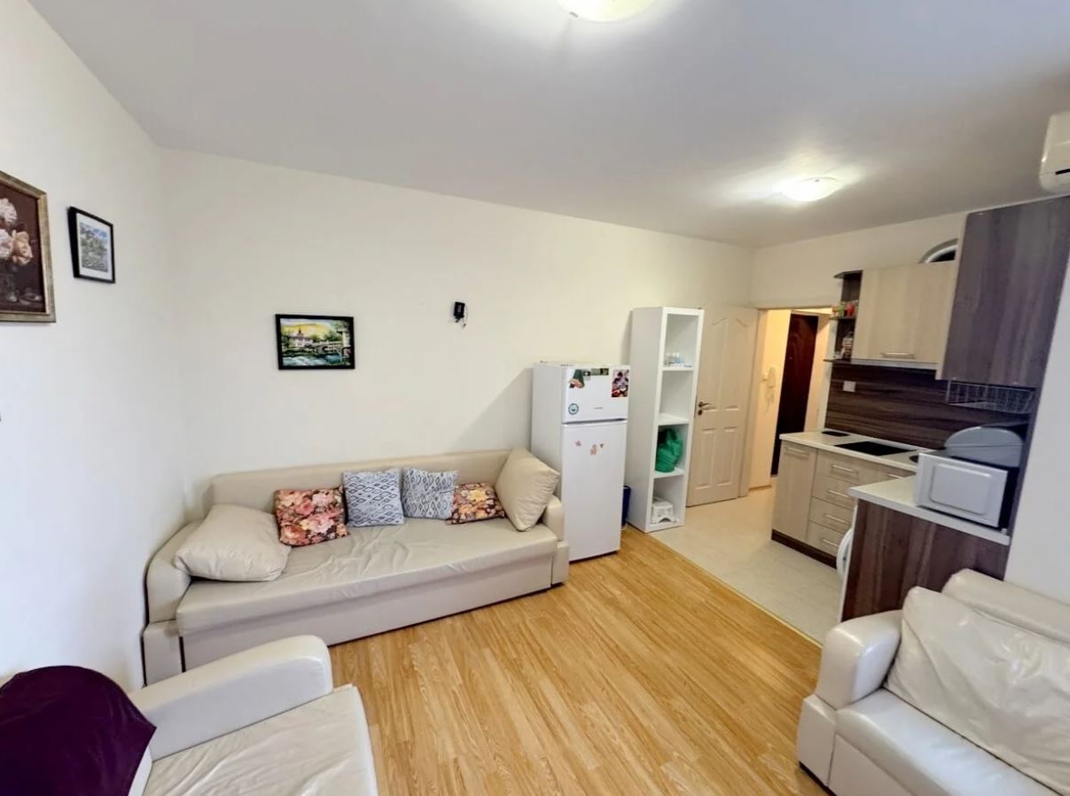 Sea Comfort and Coziness in a Stylish One-Bedroom Apartment in Ravda