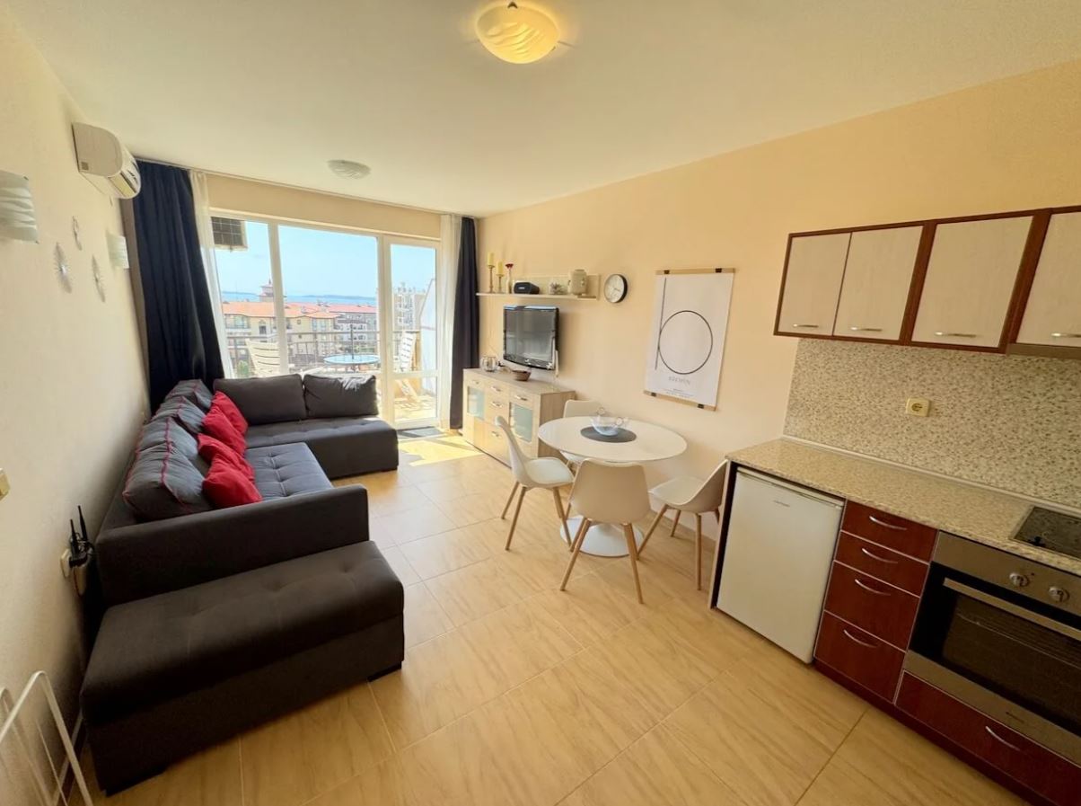Two-Bedroom Apartment in Sveti Vlas – Panoramic Views and Comfort in a Gated Complex