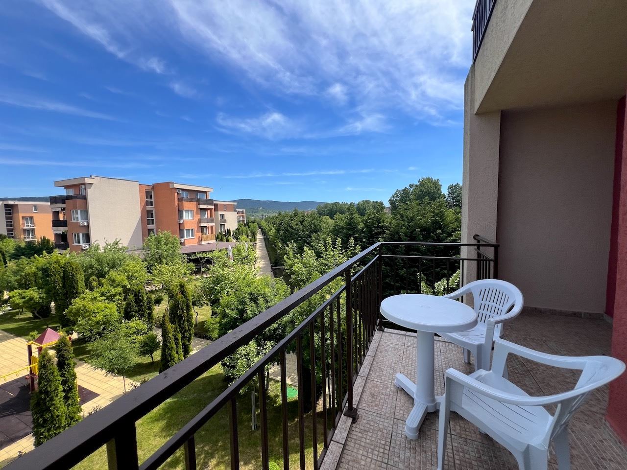 Spacious studio in Sunny Beach with an excellent location and an impressive complex – ready to move in or invest in