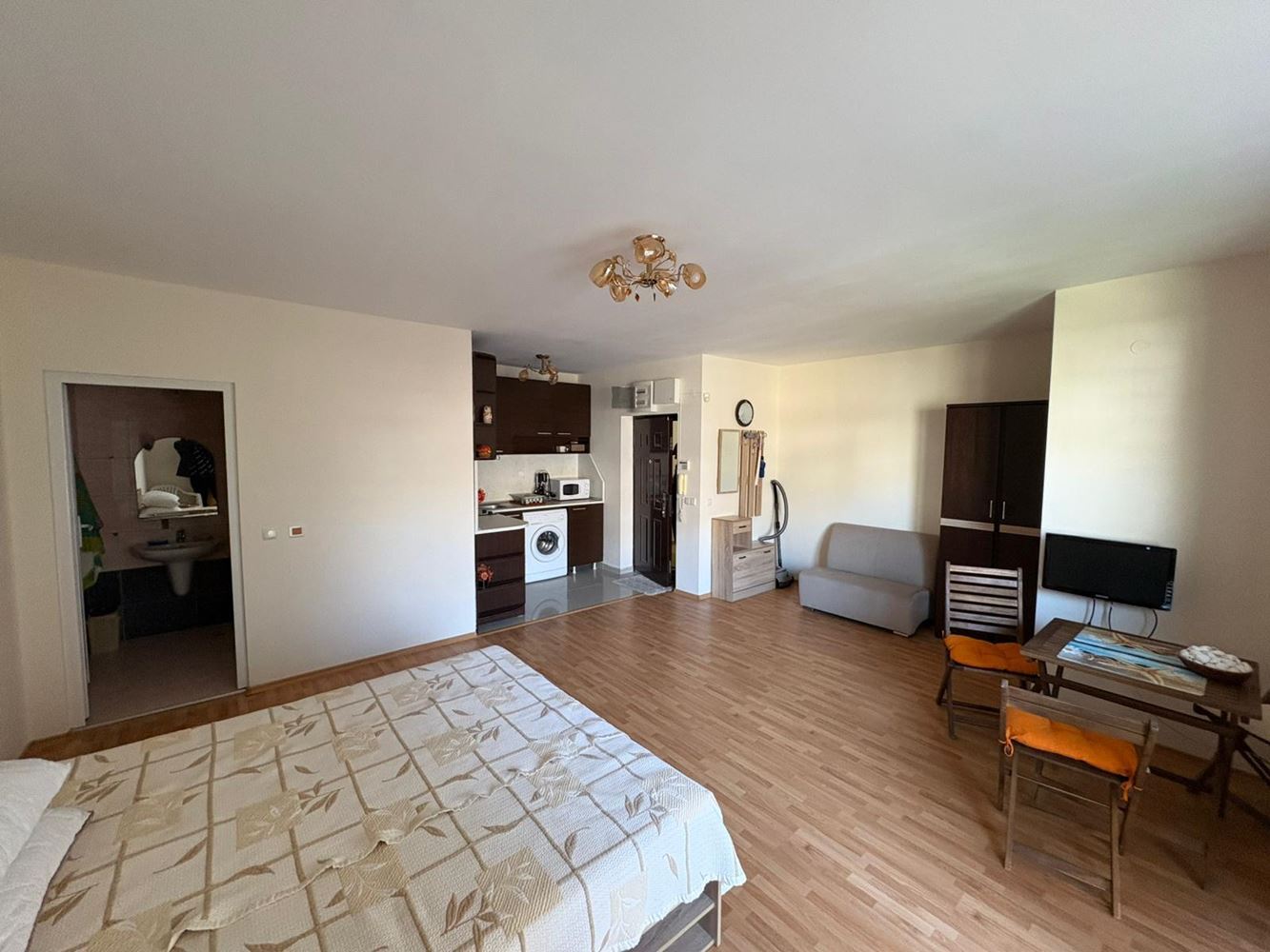 Spacious studio in the heart of Pomorie Old Town – just steps from the sea