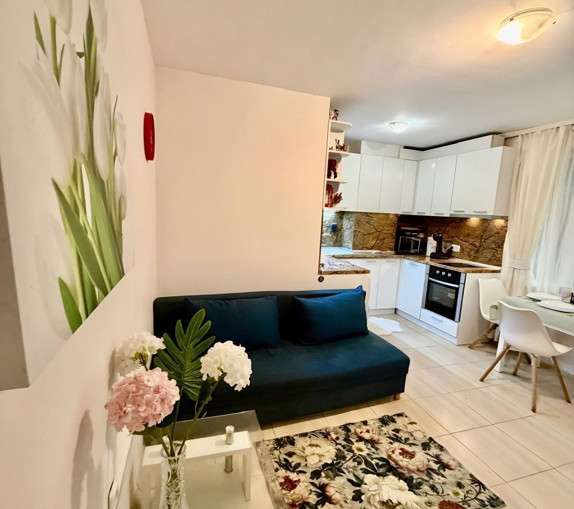 Spacious Two-Bedroom Apartment with Private Garden Just 100 Metres from the Beach in Nessebar