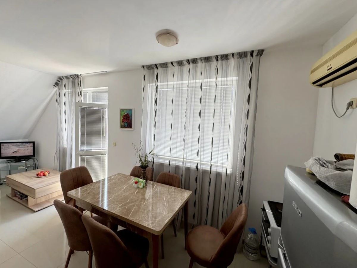 One-bedroom apartment in Ravda – fully furnished, in a residential building and 500 metres from the sea