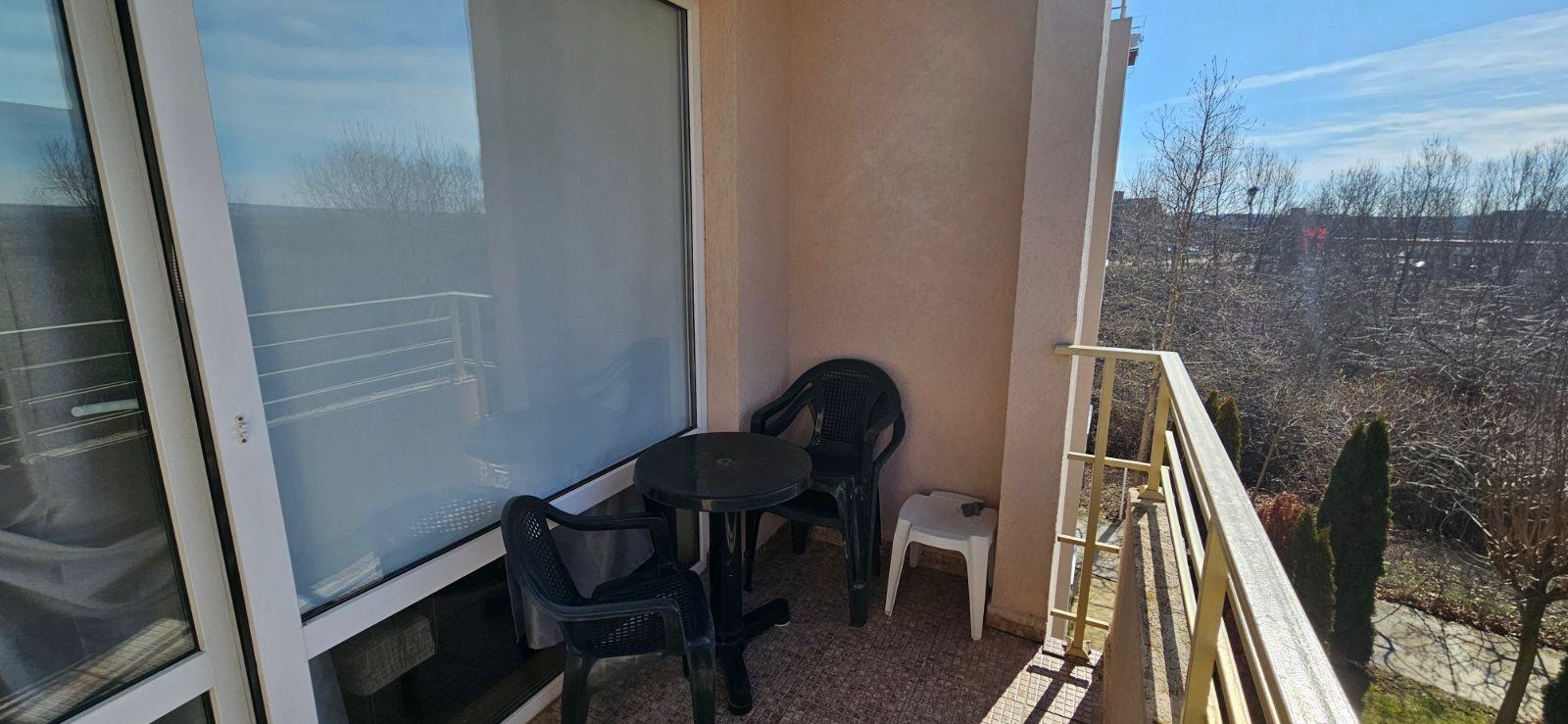 Stylish Studio with Terrace and Excellent Amenities in Sunny Beach