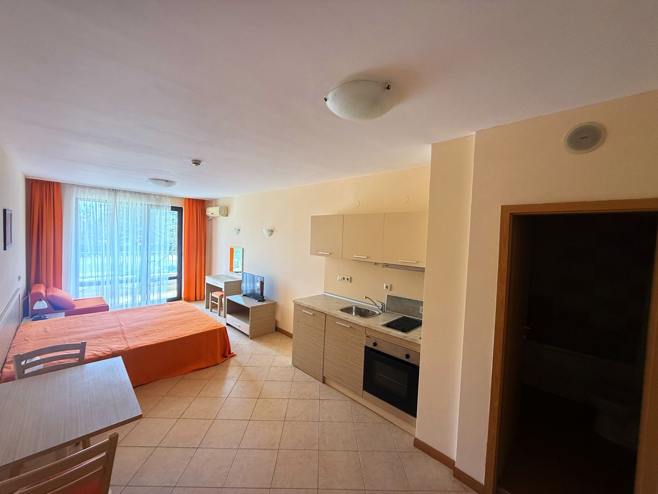 Space, comfort and excellent location – studio in the heart of Sunny Beach