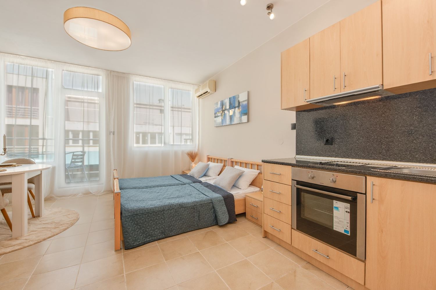 Sunny and spacious studio with sea view in Ravda – 100 m from the beach, in a well-maintained complex with a pool and greenery