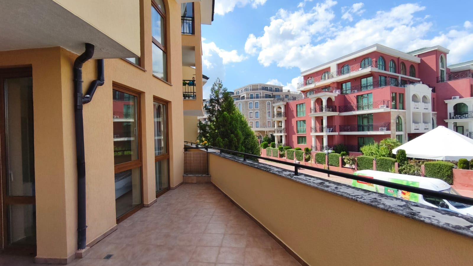 Spacious Two-Bedroom Apartment with Sea View in Sveti Vlas, 200 Meters from the Beach