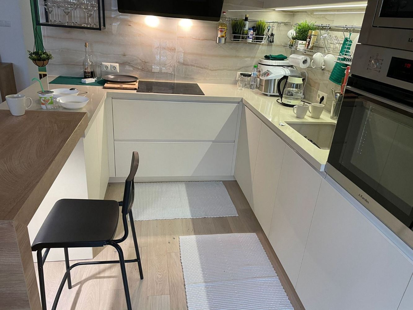 Spacious Five-Room Apartment with Sea Panorama in Pomorie – Comfort, Style and Functionality for a Large Family