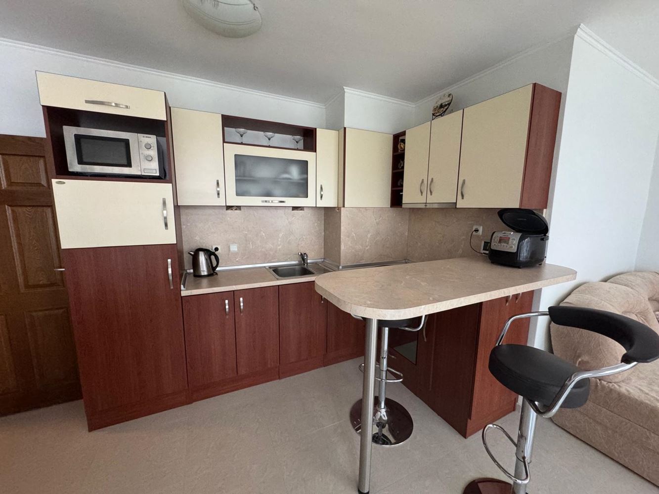 Beautiful One-Bedroom Apartment in Pomorie – Just 100 Metres from the Sea, Cosy and Comfortable, in Excellent Condition