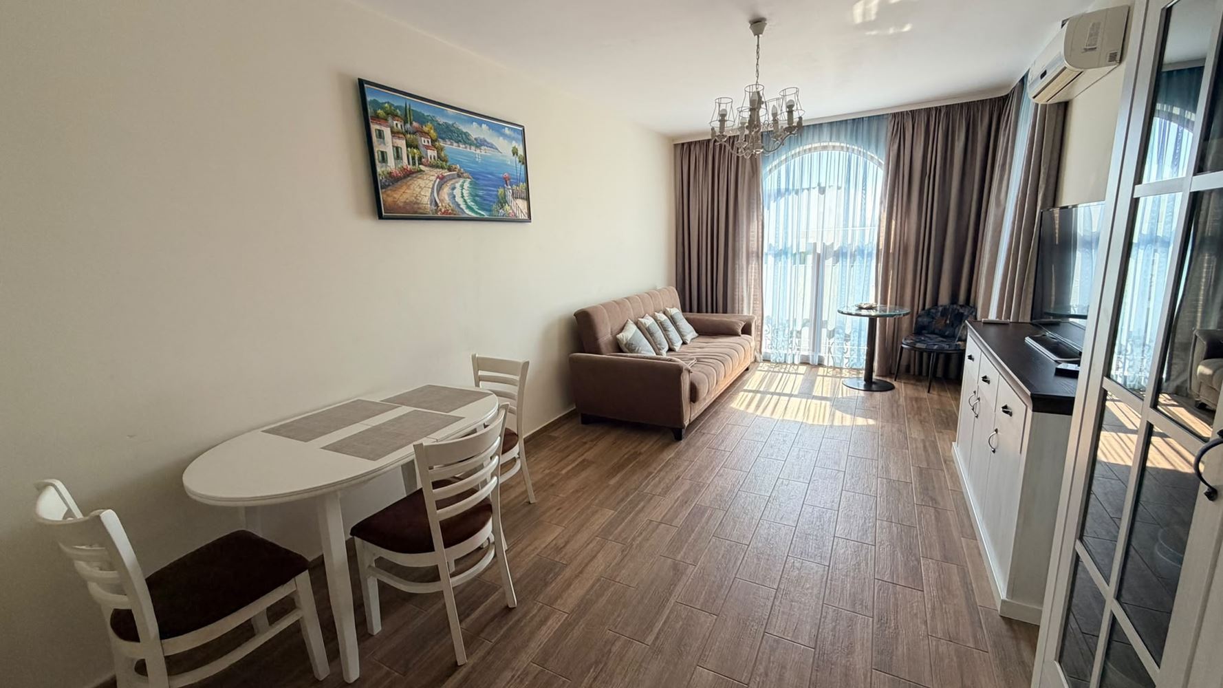 Two-room apartment with panoramic sea view, just a step away from the sea in Ravda
