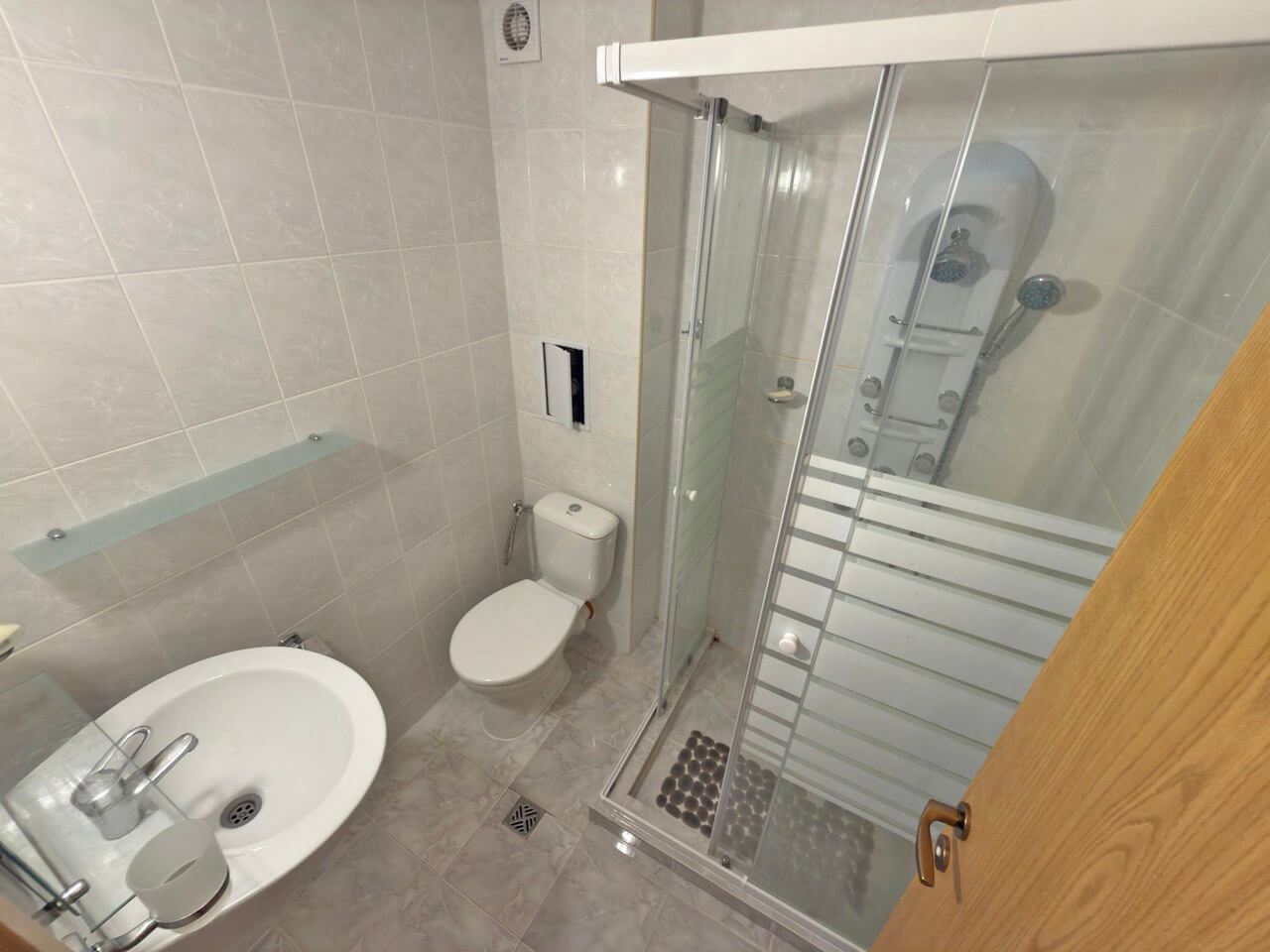 One-Bedroom Apartment with Quality Furnishings and a Swimming Pool in a Modern Complex in Sunny Beach