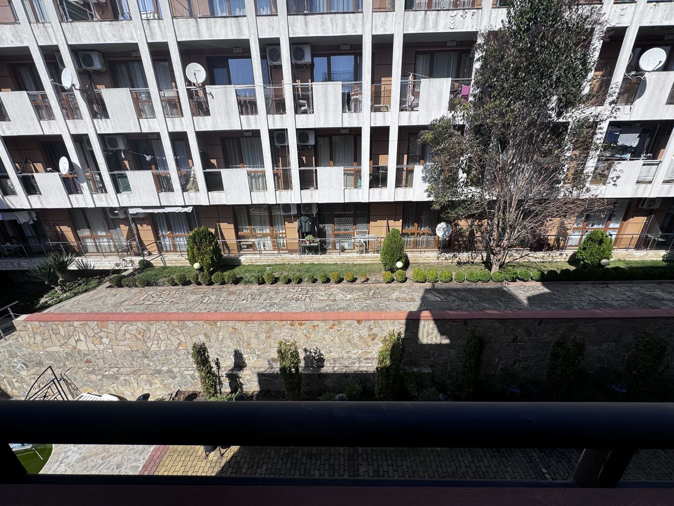 One-bedroom apartment with direct pool access in the “Viktorio” complex, Sveti Vlas – comfort and holiday feeling