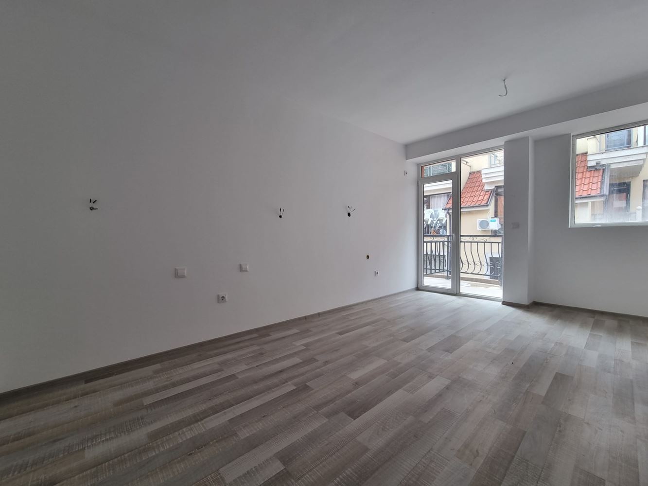 One-bedroom apartment in Sveti Vlas with no maintenance fee – comfort and tranquility 400 m from the sea