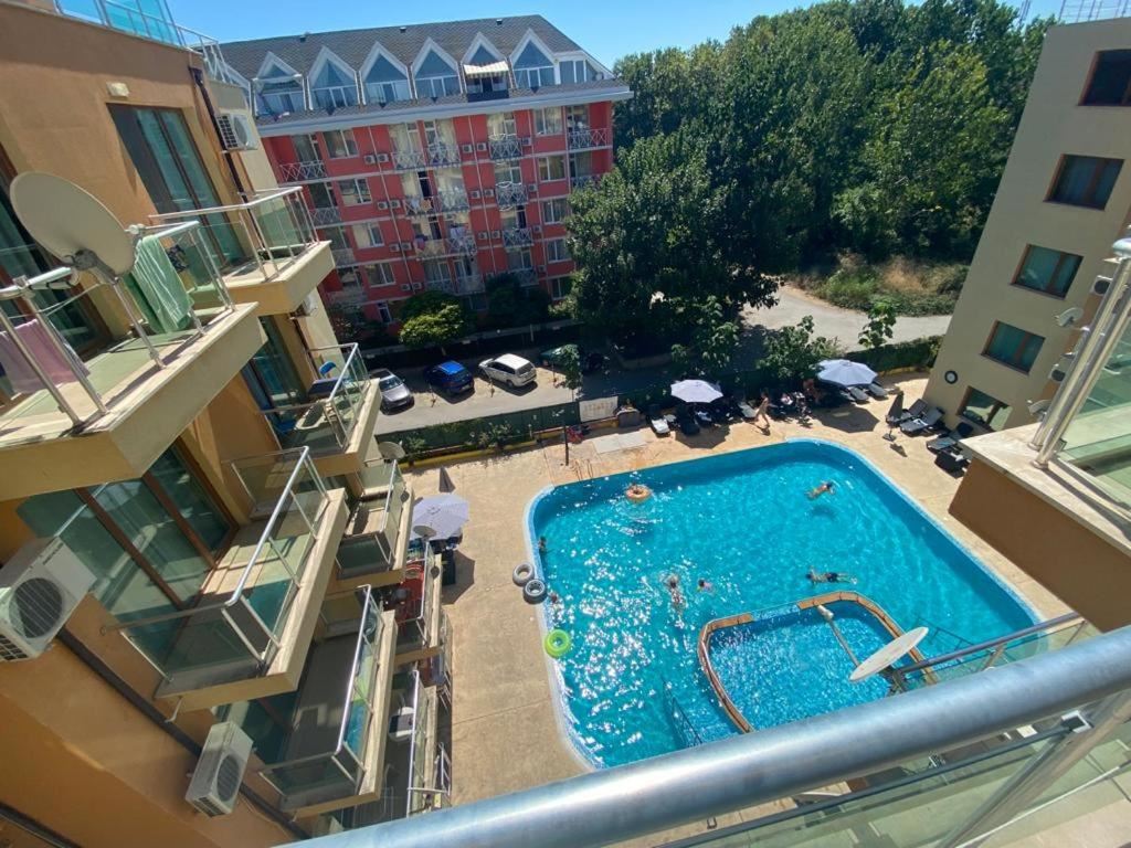 Spacious Studio with Impressive Panoramic Terrace in Sunny Beach
