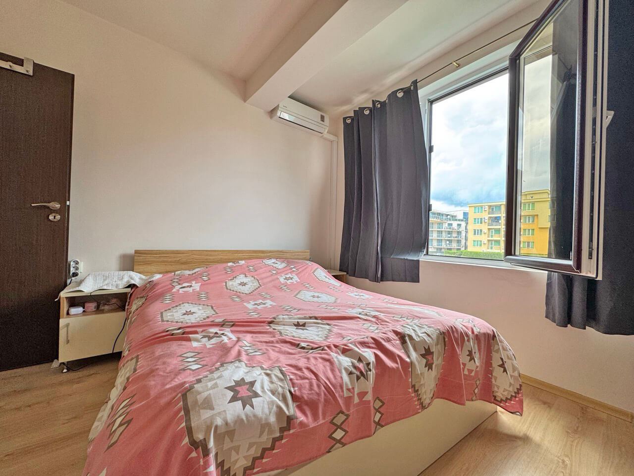 Two-bedroom apartment in Sunny Beach – fully furnished, with swimming pool and excellent investment potential