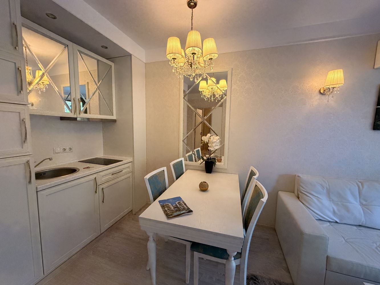 One-Bedroom Apartment with a View of the Park and Swimming Pool in a Prestigious Complex in Sunny Beach