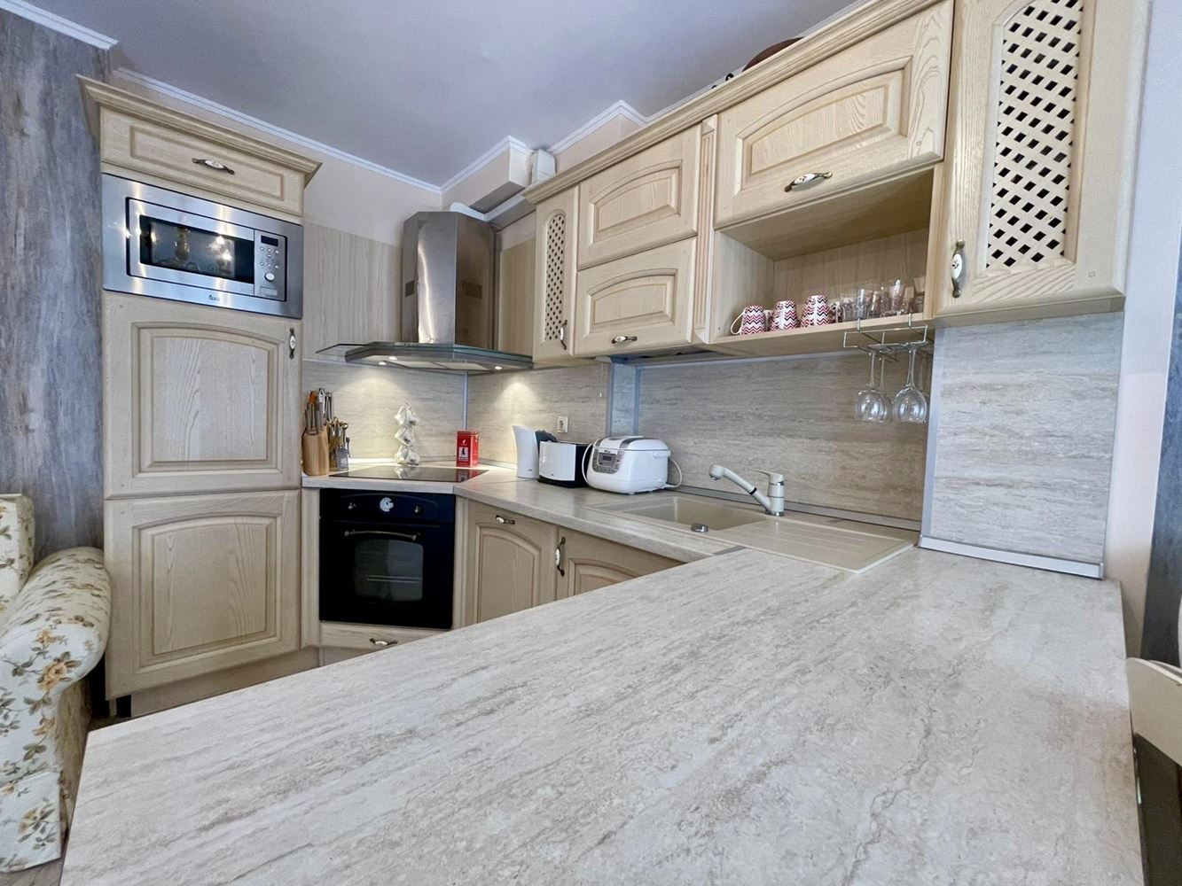 Luxury Maisonette with Garden in an Elite Complex – Comfort and Relaxation Near the Sea