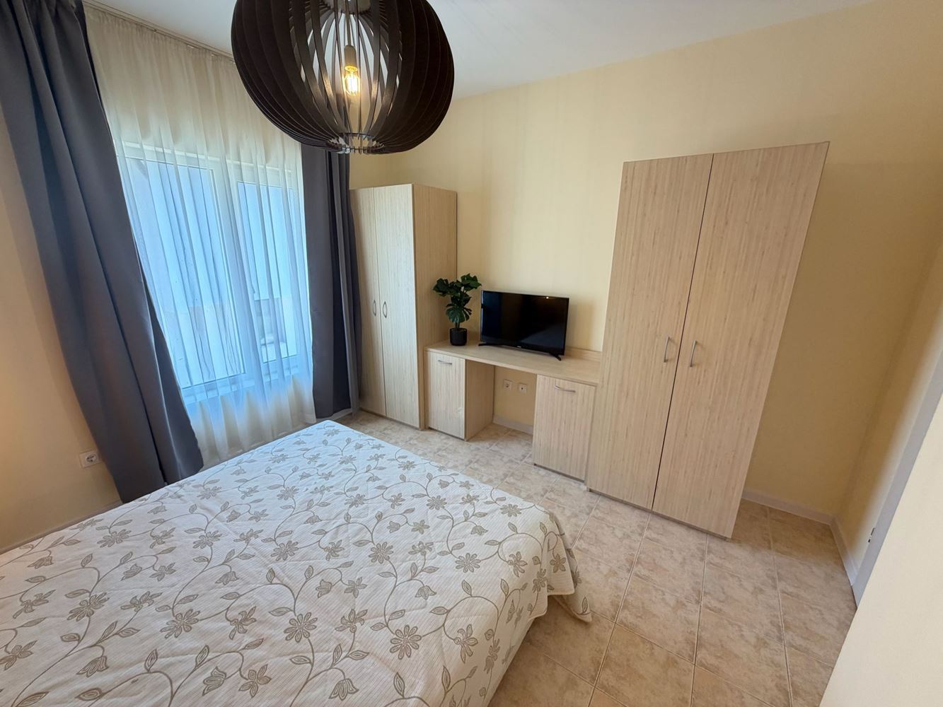 Bright and Spacious One-Bedroom Apartment with Beautiful Pool Views on the Border Between Sunny Beach and Sveti Vlas