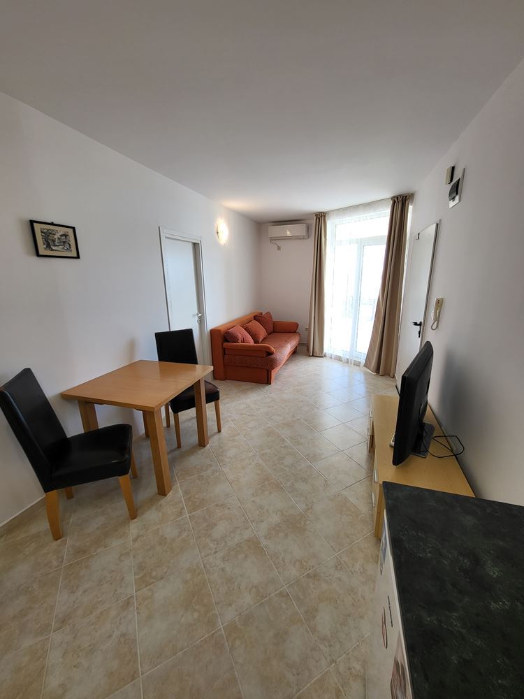Small One-Bedroom Apartment with Direct Access to the Swimming Pool – A Cozy Property in a Complex with Extensive Facilities near Sunny Beach