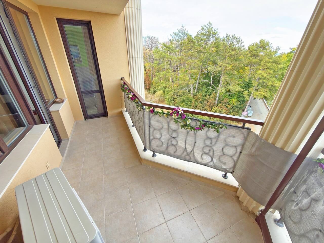 Three-Room Apartment with Sea Views, 200 Metres from the Beach in Pomorie