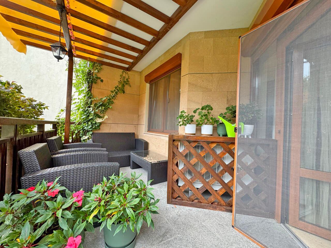 Elegant One-Bedroom Apartment on the First Sea Line in Sveti Vlas with Direct Access to Garden and Pool