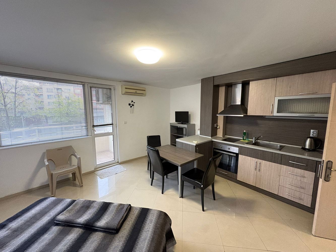 Spacious fully furnished studio in Pomorie – east exposure and excellent location 400 m from the sea