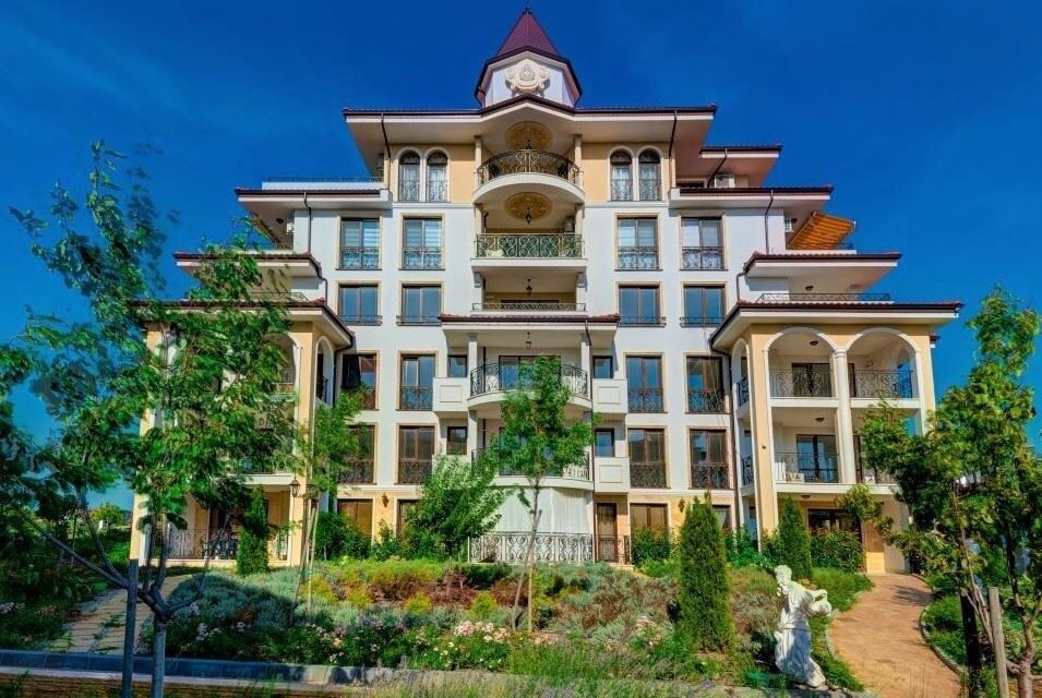 Exclusive apartment with three bedrooms – ultimate living standard and discreet luxury