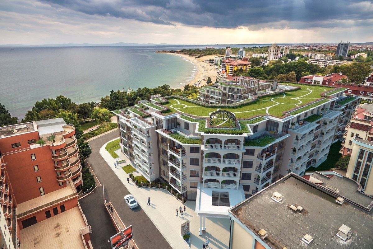 Spacious One-Bedroom Apartment with Panoramic Sea View in a Luxury First-Line Complex in Nessebar