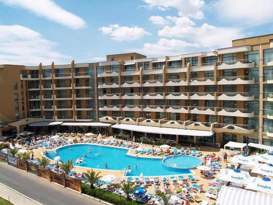 Sunny Beach – fully furnished spacious studio in a luxury complex only 50 m from the beach