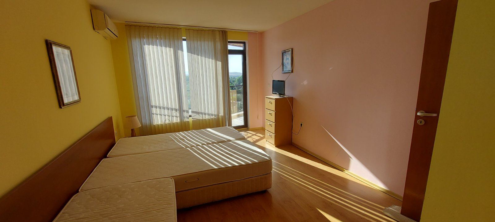 Spacious One-Bedroom Apartment in a Complex with a Swimming Pool and Excellent Amenities in Sunny Beach