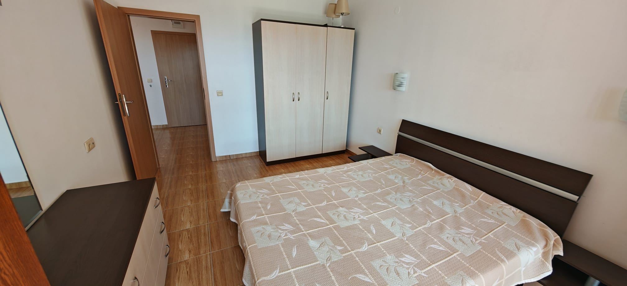 Furnished one-bedroom apartment with partial sea view and excellent infrastructure
