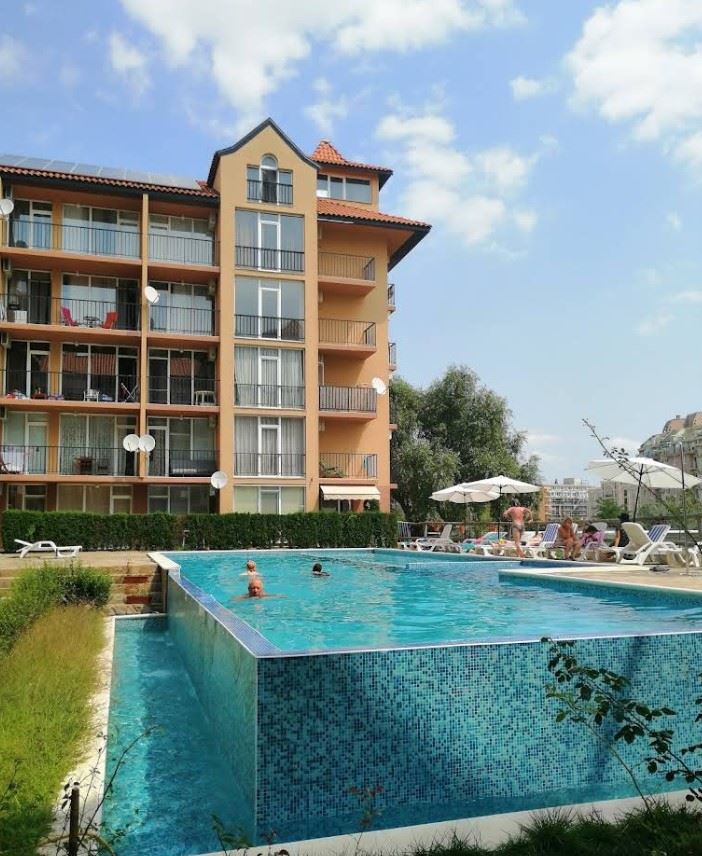 Your seaside home in Sunny Beach – cozy one-bedroom apartment with a swimming pool and amenities for the whole family