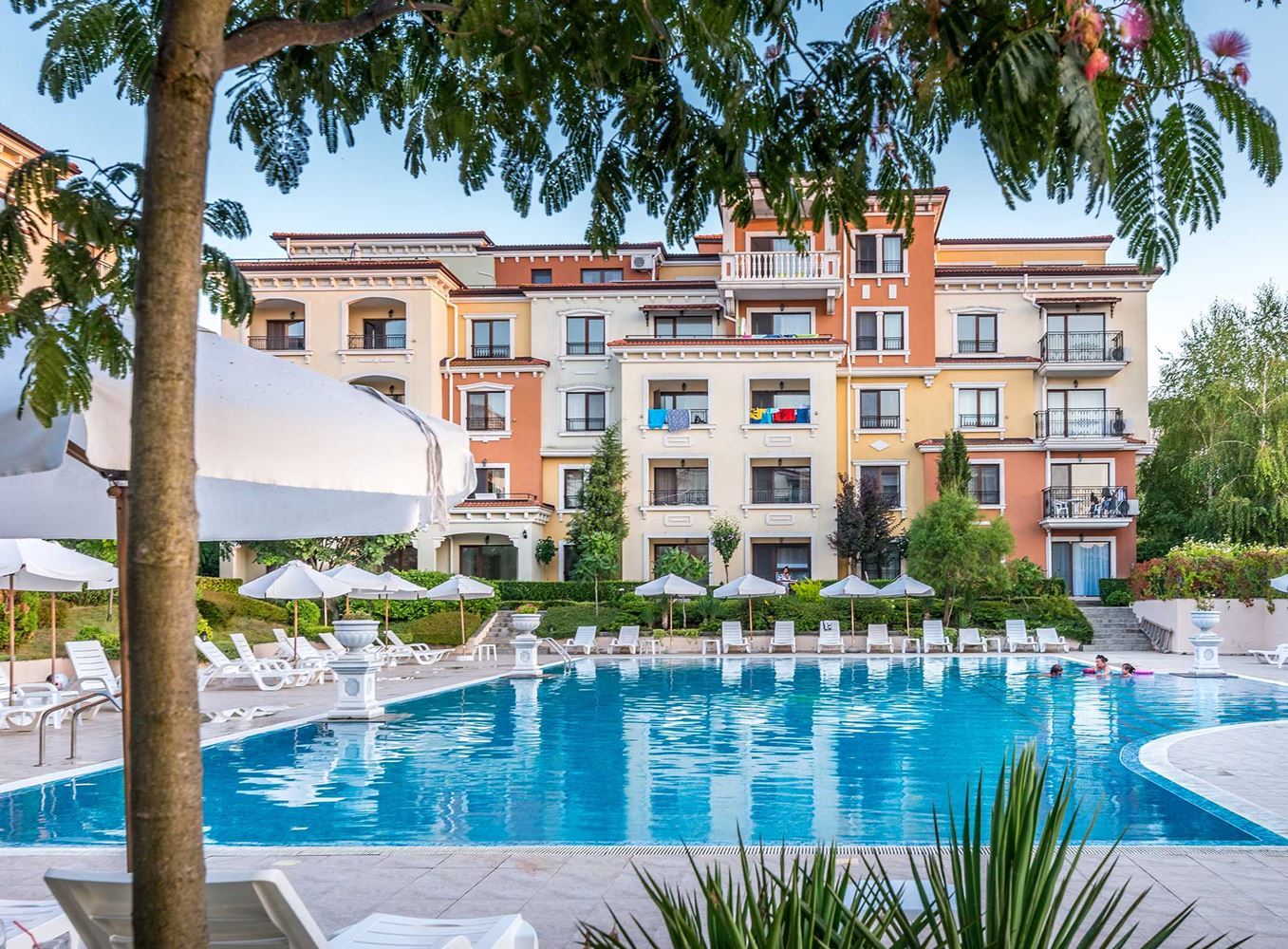 Sozopol: Two-bedroom apartment 200 meters from Kavatsi Beach – fully furnished and ready to move in