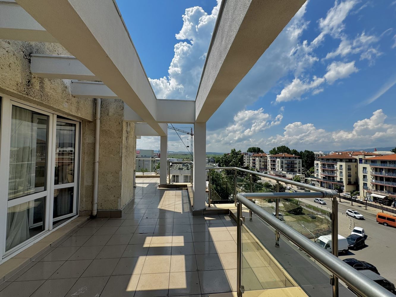 Spacious studio with a large panoramic terrace in Sunny Beach – excellent location and low maintenance fee