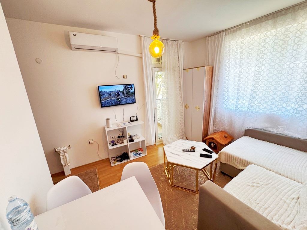 Stylish fully furnished two-bedroom apartment in Sunny Beach resort in a complex with excellent amenities