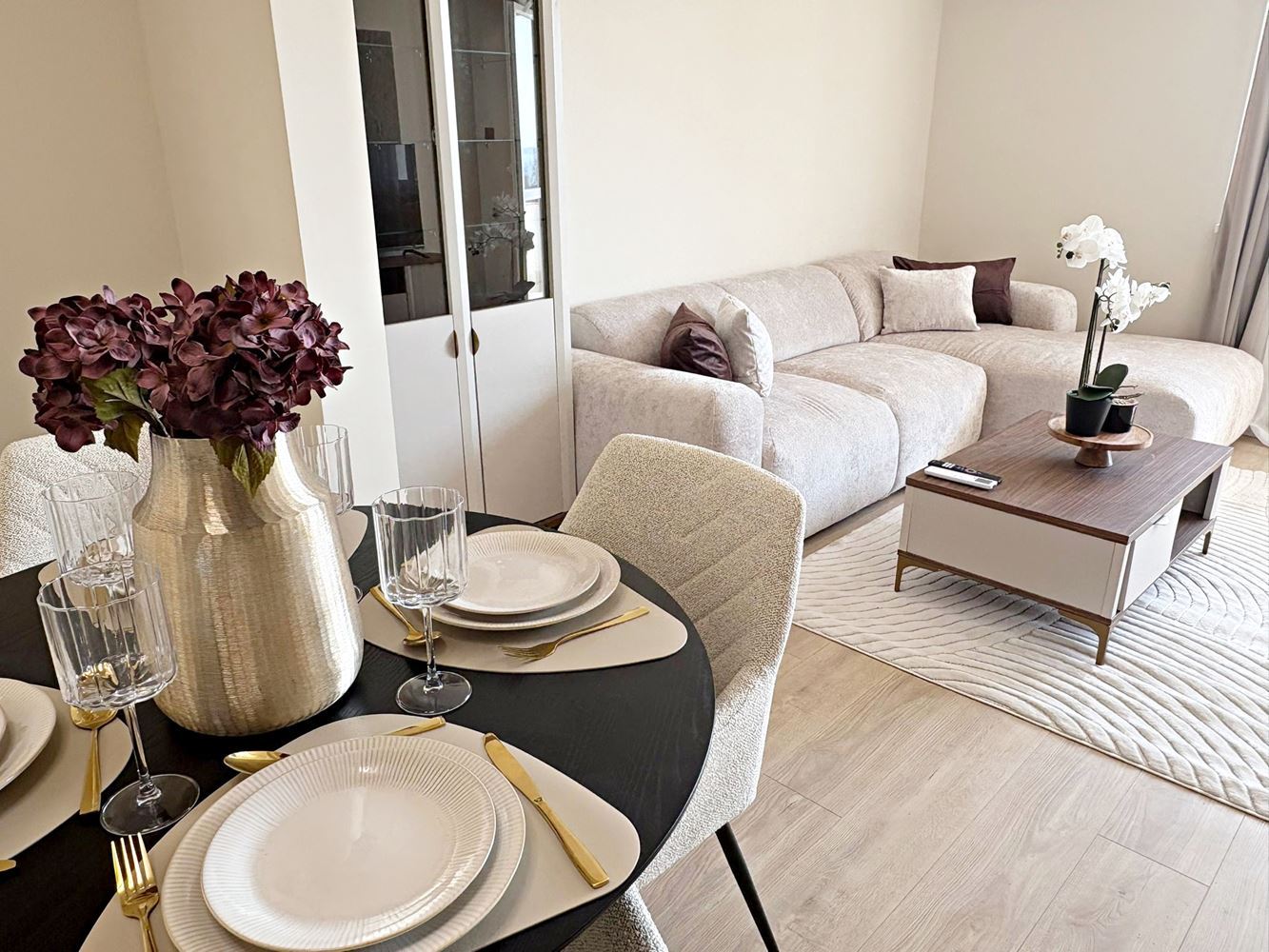 Two independent residential spaces with sea view in the center of Sveti Vlas – designer interior and private parking space