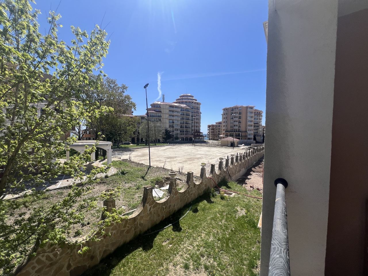 Cozy studio in the heart of Elenite – just minutes from the beach, in a gated complex with a pool and excellent amenities