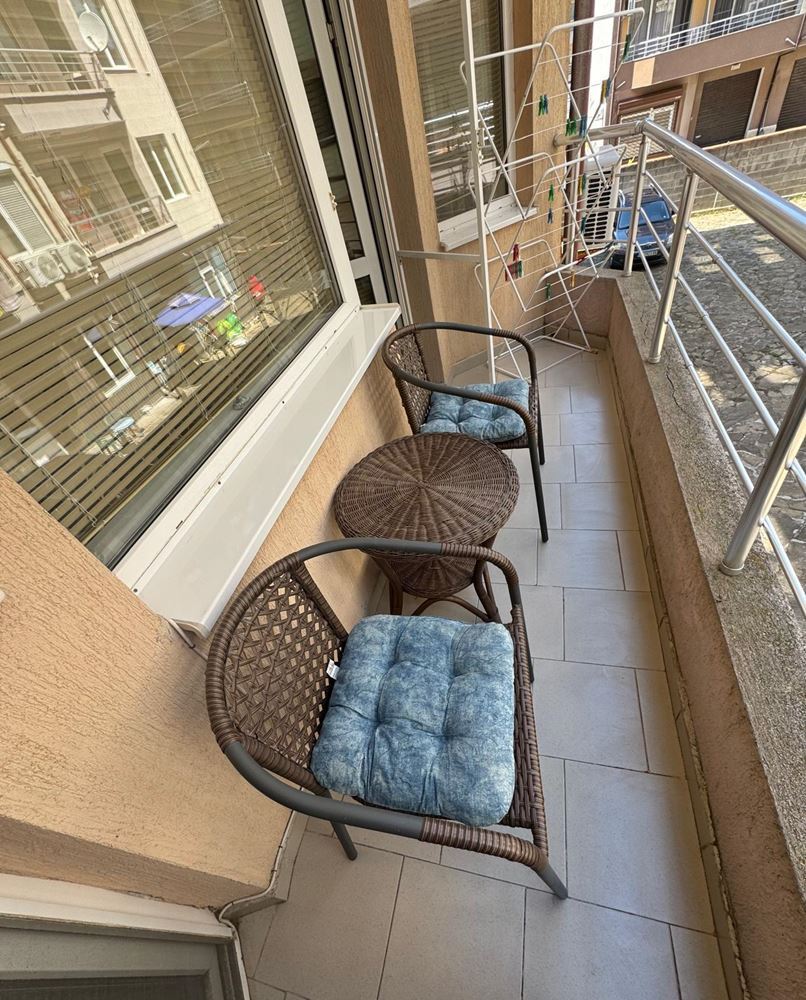 Beautiful One-Bedroom Apartment in Pomorie – Just 100 Metres from the Sea, Cosy and Comfortable, in Excellent Condition