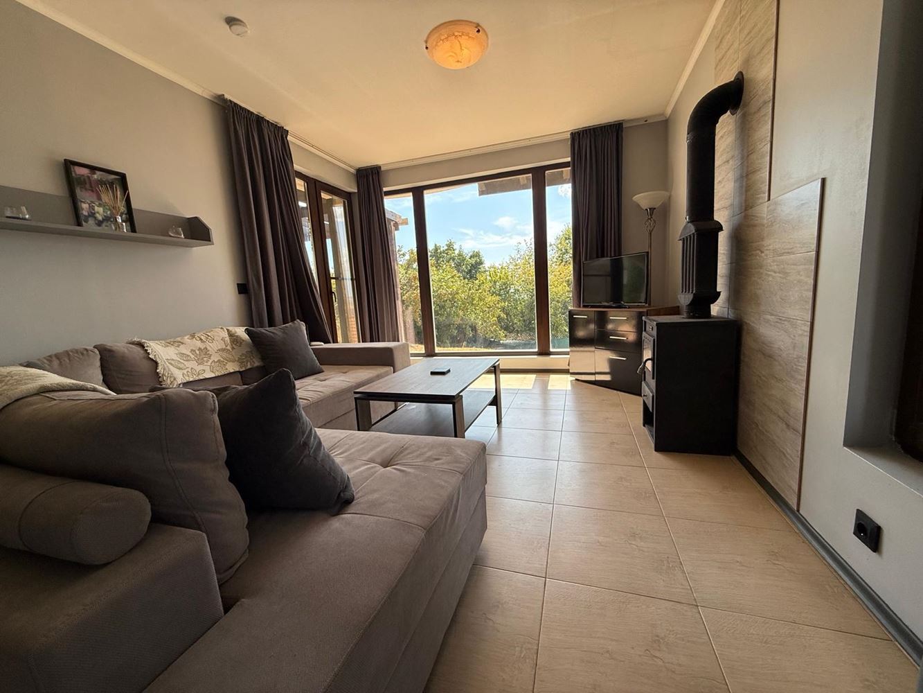 Spacious Apartment with Two Bedrooms and a Beautiful View in a Peaceful Complex near Sunny Beach