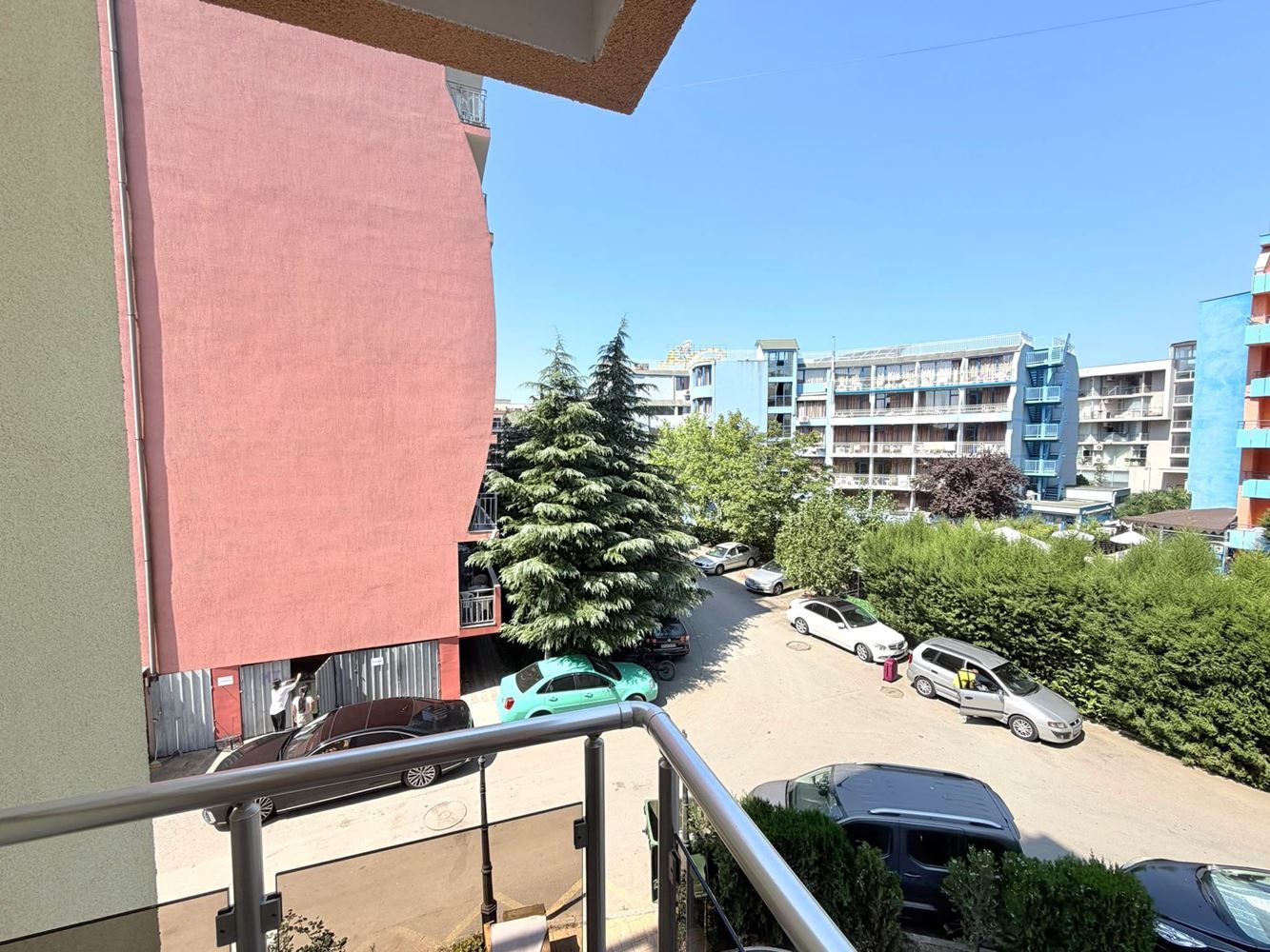 Three-room apartment in Sunny Beach with no maintenance fee – excellent location, attractive investment
