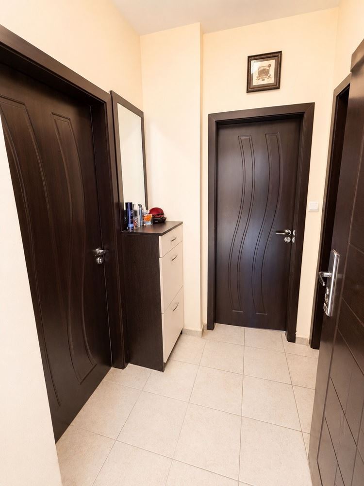 Pomorie, the Centre and the Sea Just a Step Away – Cosy One-Bedroom Apartment with Partial Sea View