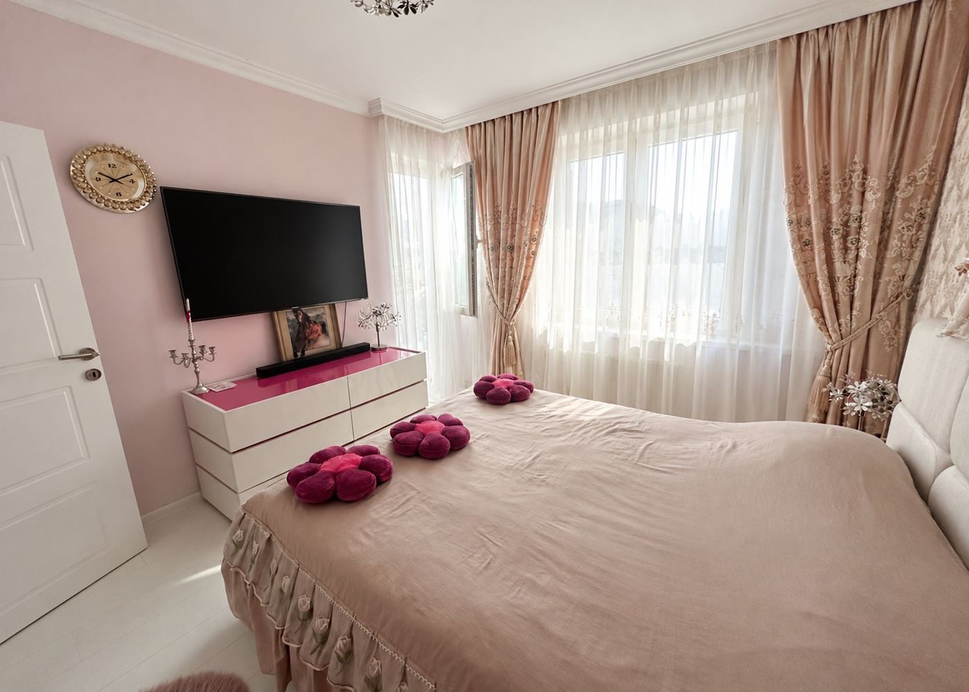 Sveti Vlas: A Particularly Interesting Property with a Pleasant Pool View