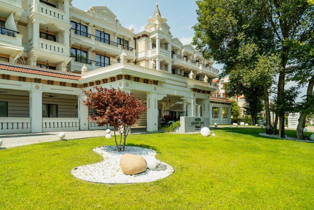 Luxury two-bedroom apartment in an elite complex in Sozopol