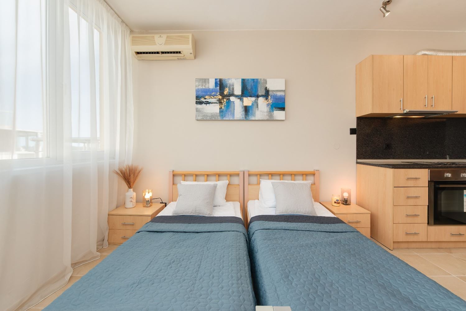 Sunny and spacious studio with sea view in Ravda – 100 m from the beach, in a well-maintained complex with a pool and greenery