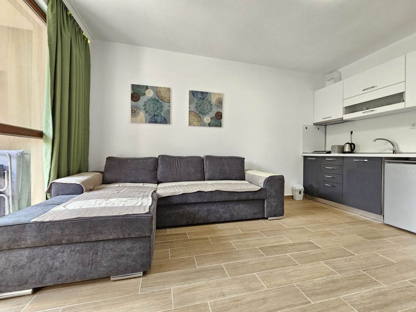 Studio with furniture in the center of Sunny Beach – ready for use or investment