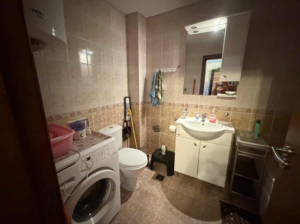 One-bedroom apartment in a modern complex with amenities in Ravda